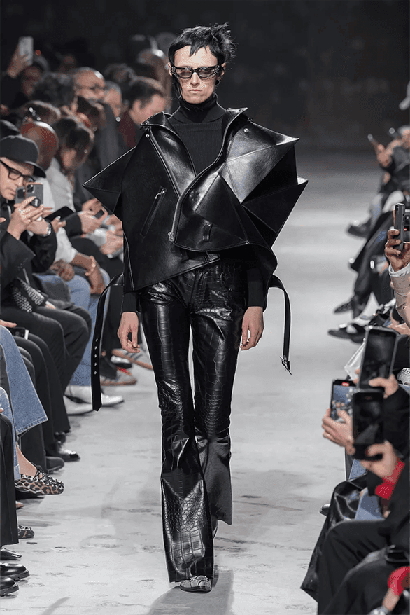 ジュンヤワタナベ 2025年秋冬コレクション | Hypebeast.JP ジュンヤワタナベ 2025年秋冬コレクション | Hypebeast.JP