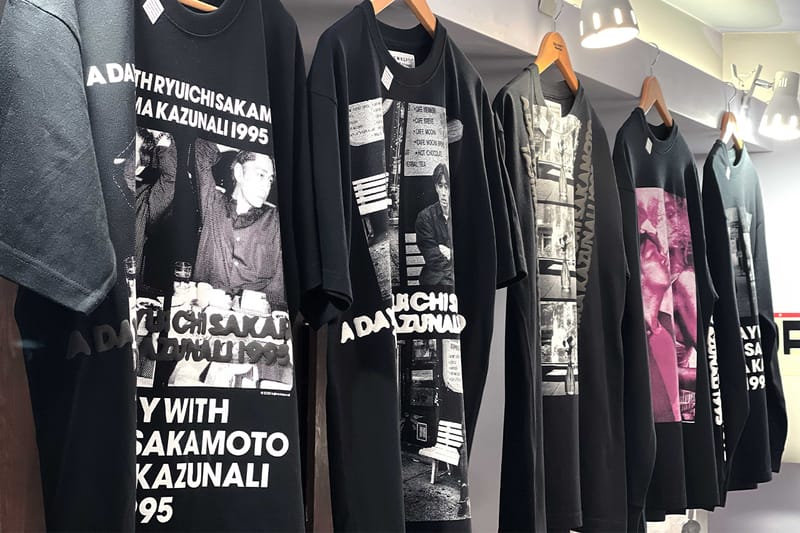田島一成撮影の坂本龍一写真集をフィーチャーしたコレクションが