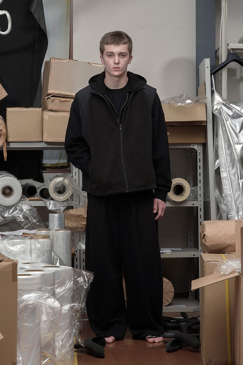 アノニマスなブランド アンワートが2025年春のルックブックを公開