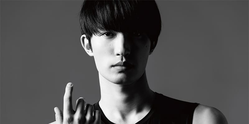 UNDER ARMOUR×JESSE コラボレーションT-SHIRT（GQ JAPAN