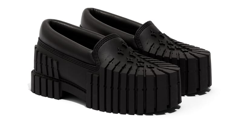 [MSCHF] ミスチーフMICRO WASHED SHORT_BLACK ミスチーフが両面アウトソールのような新作ローファーを発表