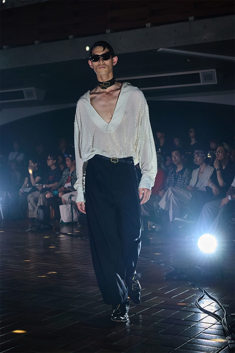 シュガーヒルが2026年春夏シーズンのランウェイを開催 | Hypebeast.JP
