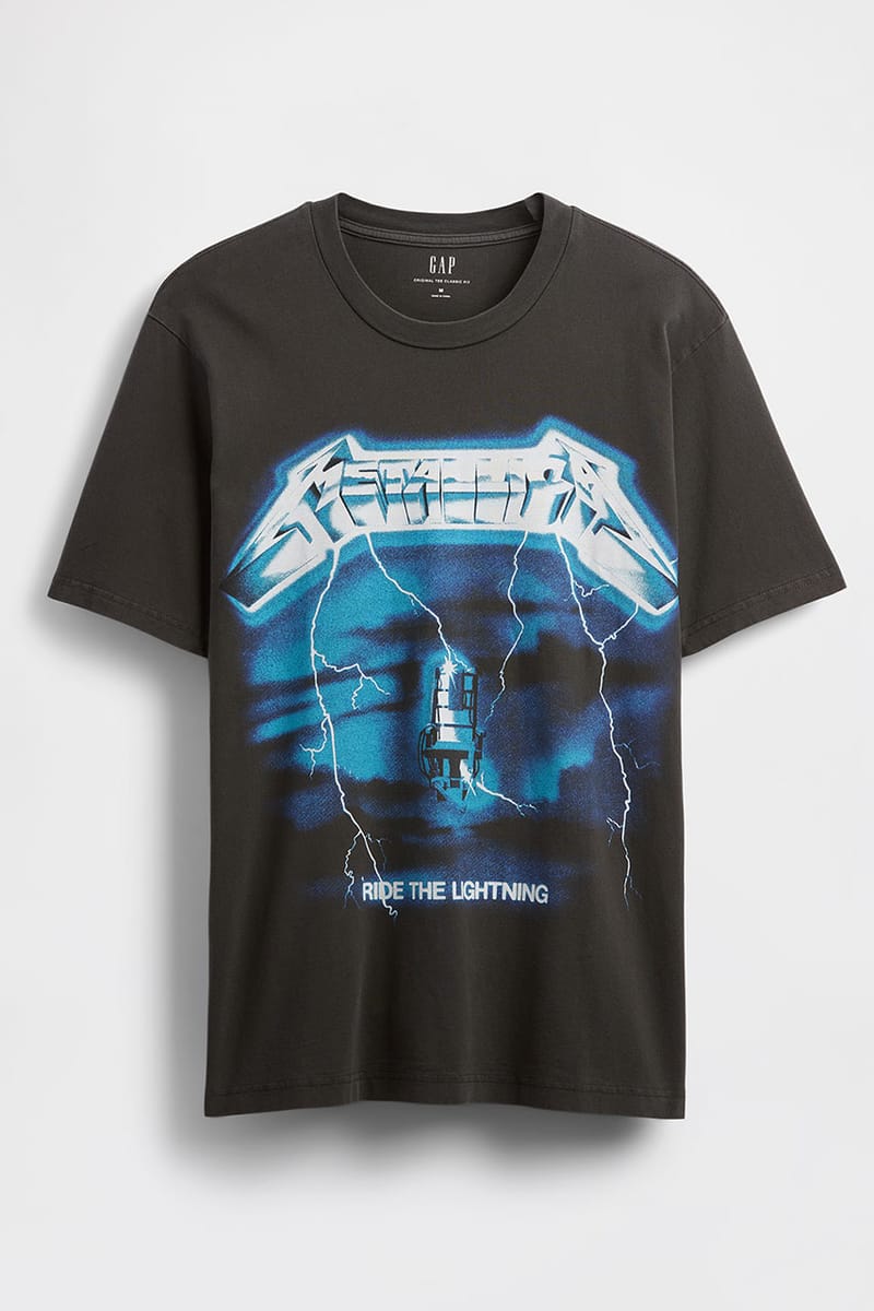 ギャップのレジェンドアーティストとのコラボTより最新作発売
