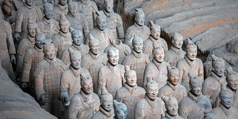 中国 古い兵馬俑 頭俑 唐木台付 N 5471
