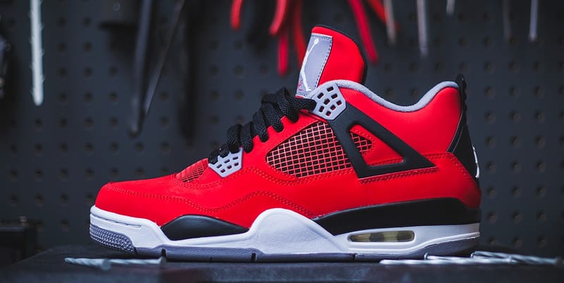NIKE Air Jordan 4 Toro Bravo ナイキ エアジョーダン4 ブラボー 人気カラーのひとつエアジョーダン4トロブラボーが2026年に復刻