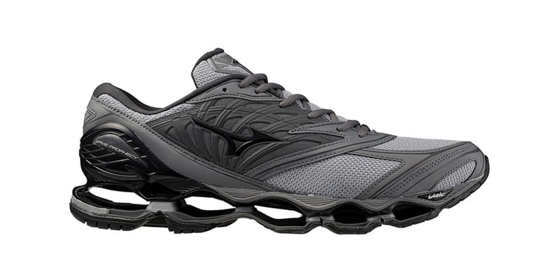 mizuno-wave-prophecy-ls-light-