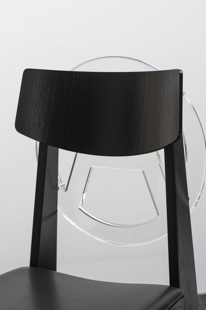 あのチェア アンダーカバーから天童木工製作の新作アナーキーチェアが到着