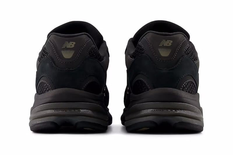 ニューバランス 2010 に“オールブラック”の新色が到着 | Hypebeast.JP