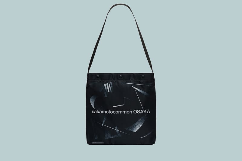 POTR が坂本龍一の企画展を記念したコラボレーションバッグを