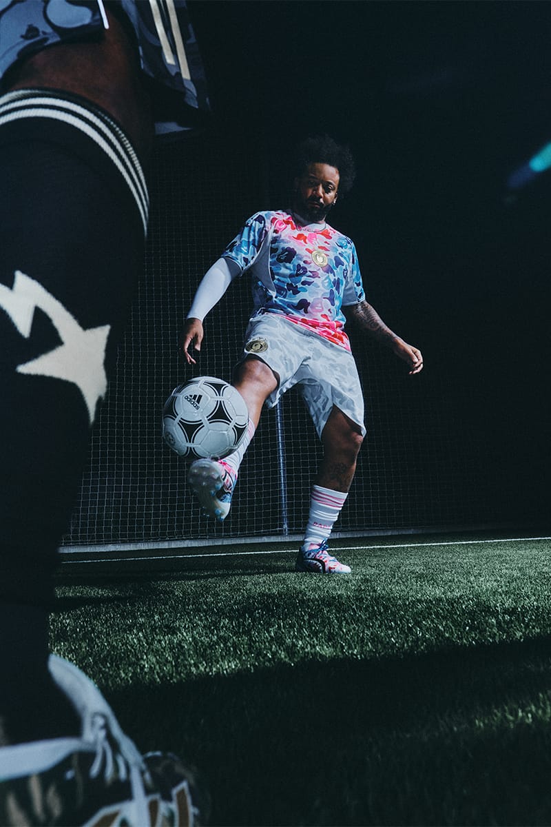 A BATHING APE  サッカーボール ア・ベイシング・エイプ×アディダスによるサッカーコレクション