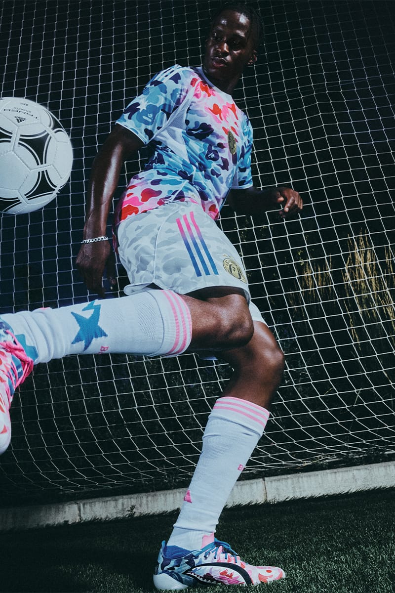 A BATHING APE - エイプ　サッカーボール ABC CAMO SOCCER BALL | bape.com