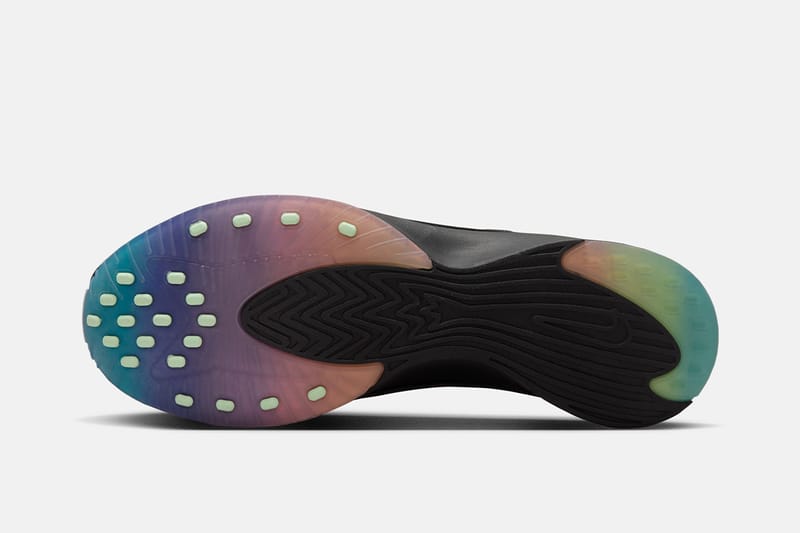 ナイキ x トモ コイズミ エア スーパーフライ 24.5 Nike x Tomo Koizumi Debut a Bold, Vibrant Expression of the