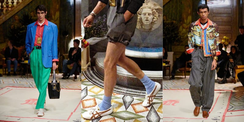 オニツカタイガーがヴェルサーチェとのコラボレーションを発表