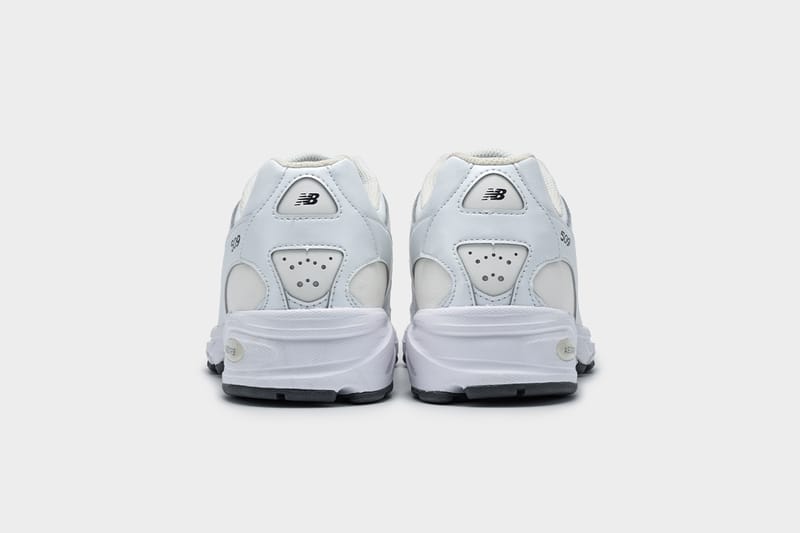 ニューバランスxコムデギャルソン・オムによるコラボスニーカーが登場
