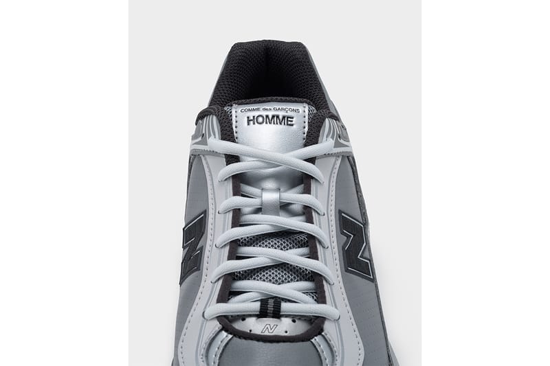 ニューバランスxコムデギャルソン・オムによるコラボスニーカーが登場