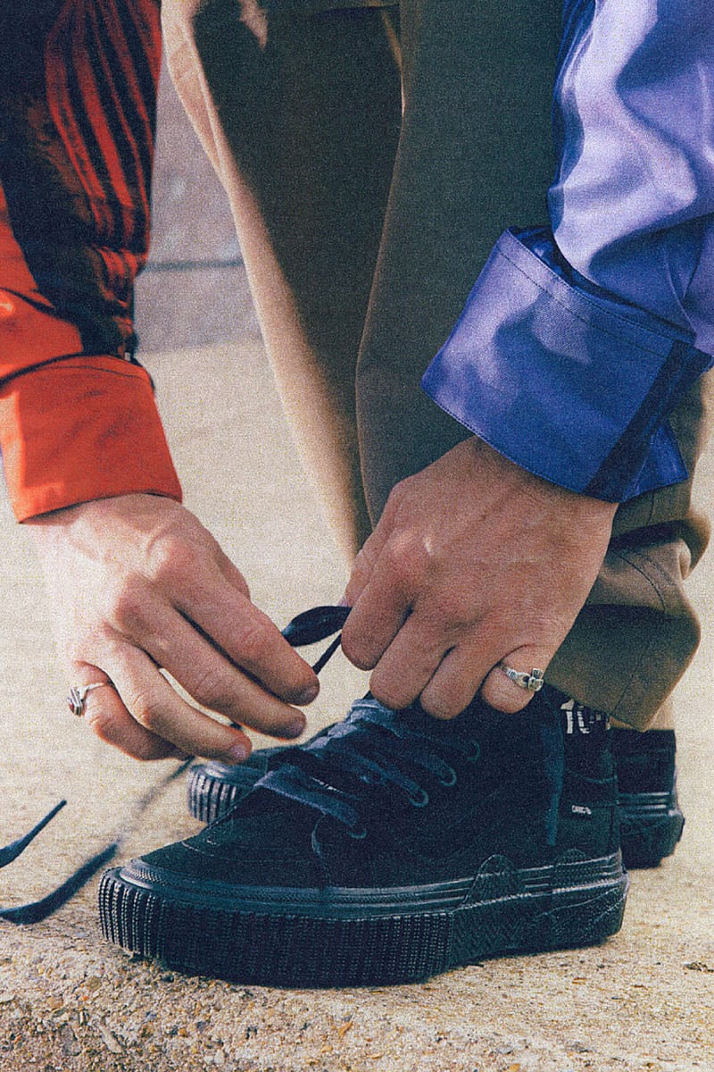 オーティーダブリューバイヴァンズxオーエーエムシーxダブルタップス