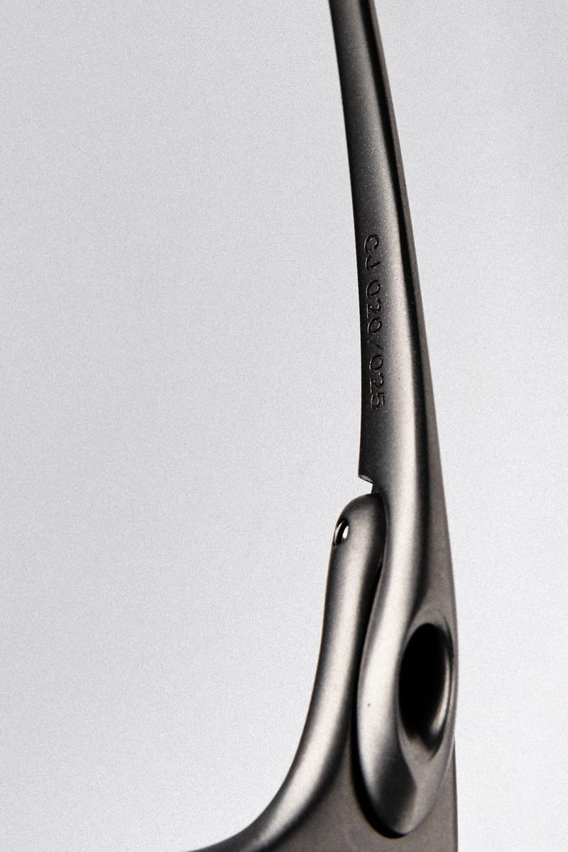 トラヴィス・スコットxオークリー限定コラボアイウェアが公開