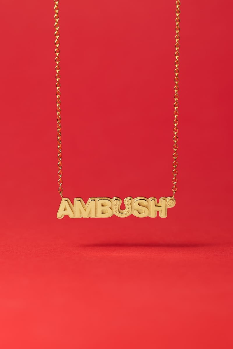 アンブッシュから馬をモチーフとしたネックレスが発売 | Hypebeast.JP