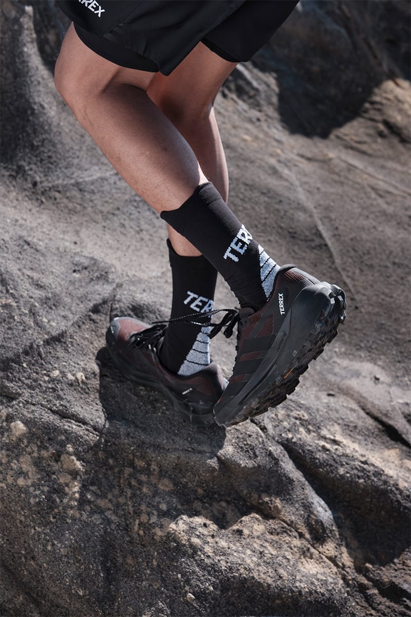 アディダステレックスの最新トレイルシューズ AGRAVIC TT にビリーズ