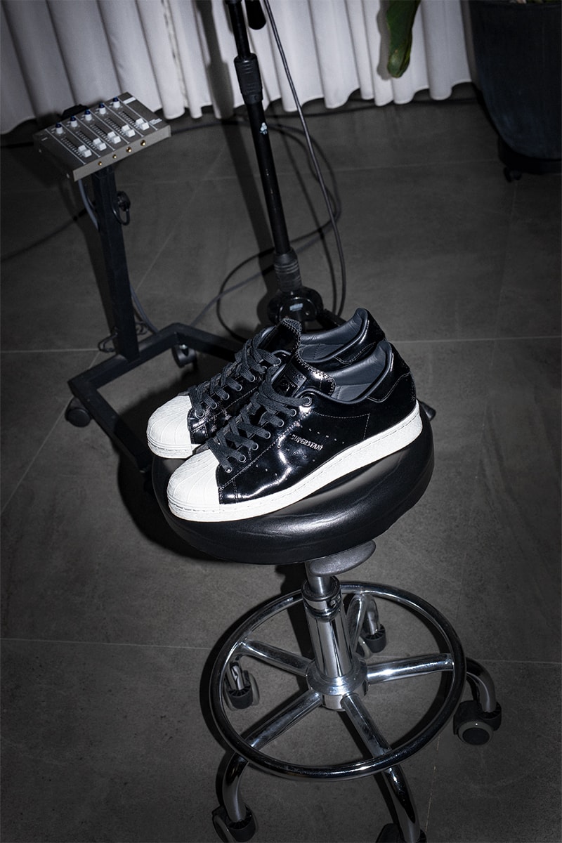 V.A. xアディダスオリジナルスによるハイブリッドスニーカー SUPERSTAN をリリース | Hypebeast.JP