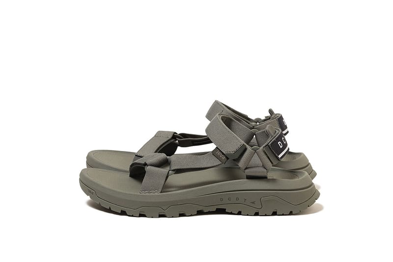 S*i様 DESCENDANT✖️Teva HURRICANE XLT3 新品未 テバxディセンダント 初のコラボモデル HURRICANE XLT3 DCDT を発売