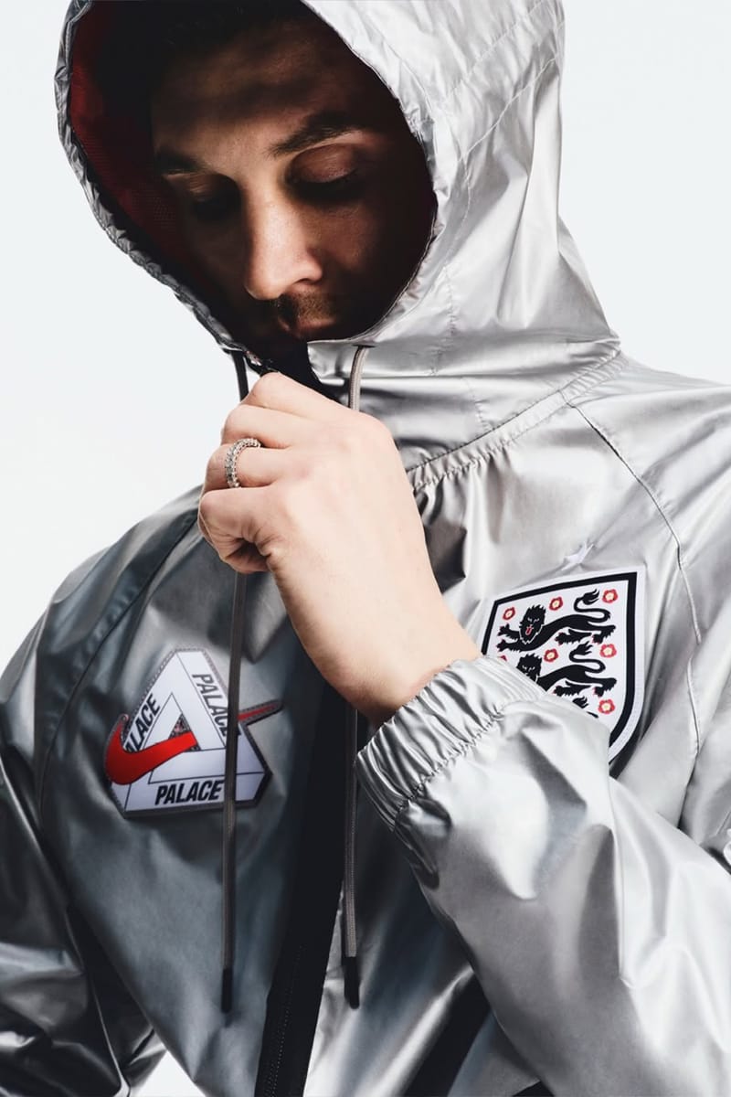 R*X様 PALACE グレー スポーツシャツ パレスとナイキがサッカーイングランド代表とのコラボコレクション発表