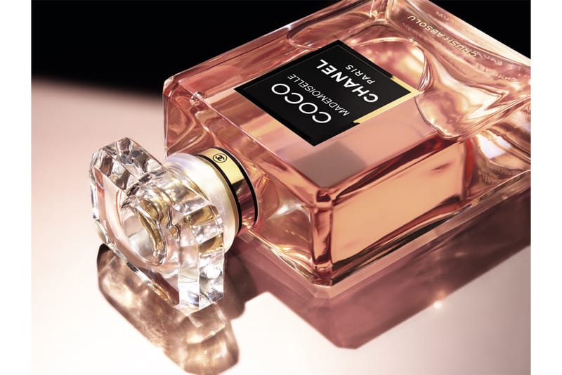 シャネルが新作ココ マドモアゼル クラッシュ アプソリュを発売 | Hypebae