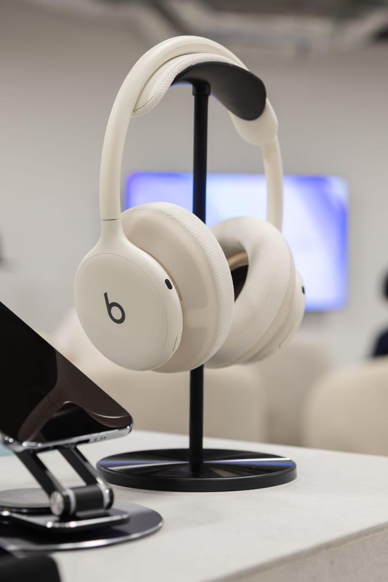 ビーツがクッション付け替え可能なヘッドフォンBeats360を発表