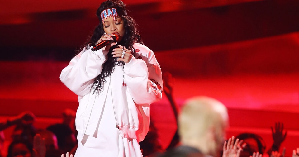 리한나가 RIAA 인증 싱글을 두 번째로 많이 보유한 아티스트에 올랐다 | Hypebeast.KR | 하입비스트