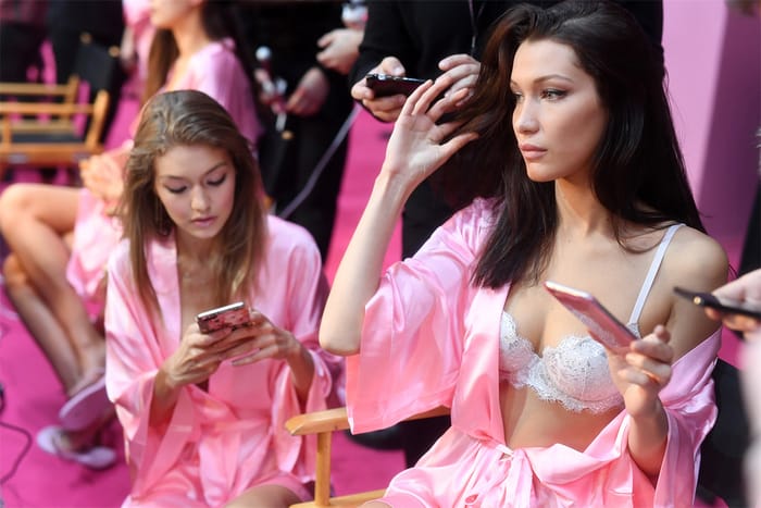 人人都想成為性感火辣的維密天使，這位名模卻高調杯葛 Victoria’s Secret！