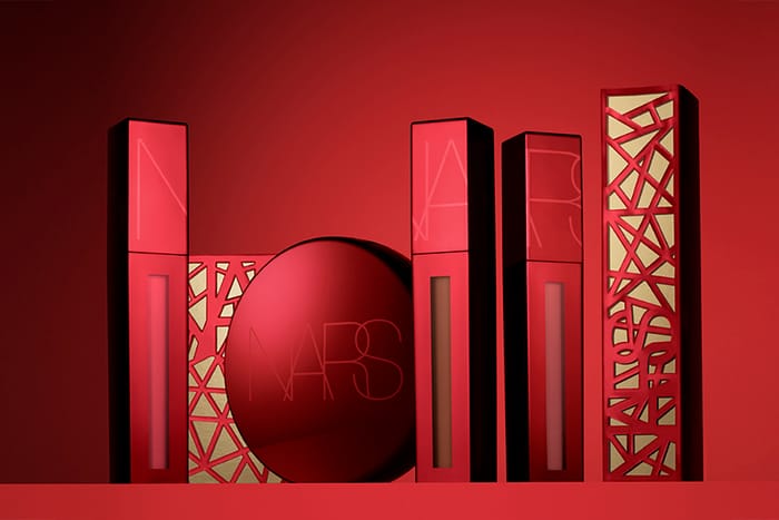 Nars 推出幸運紅色的 BB Cushion，新年就帶著它去拜年吧！