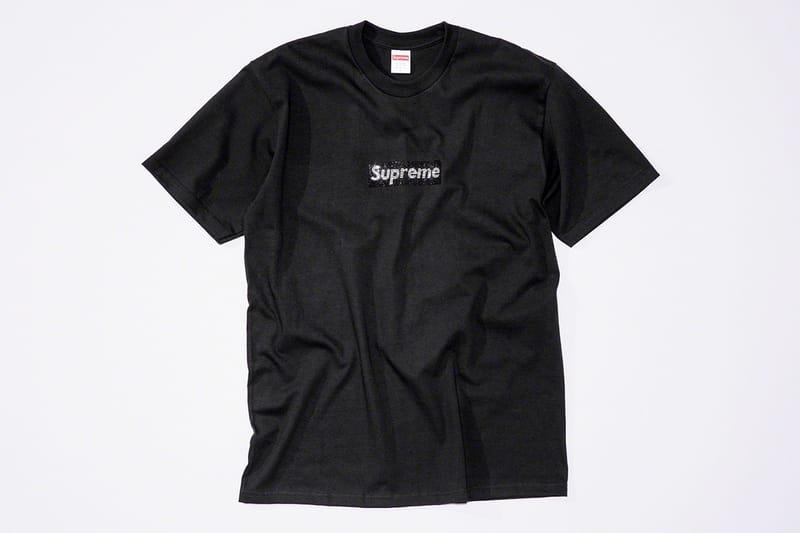 Supreme x Swarovski 對女生來說最夢幻的Bogo Tee，每件都有超過1,000