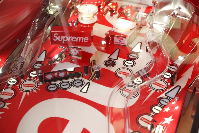 當 Supreme 登陸蘇富比！買潮物都成了投資的藝術