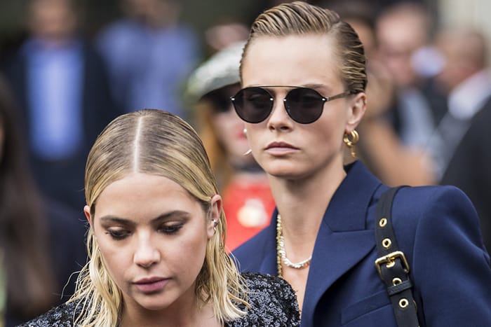 公開戀情一個月，Cara Delevingne 有傳已跟 Ashley Benson 秘密訂婚！