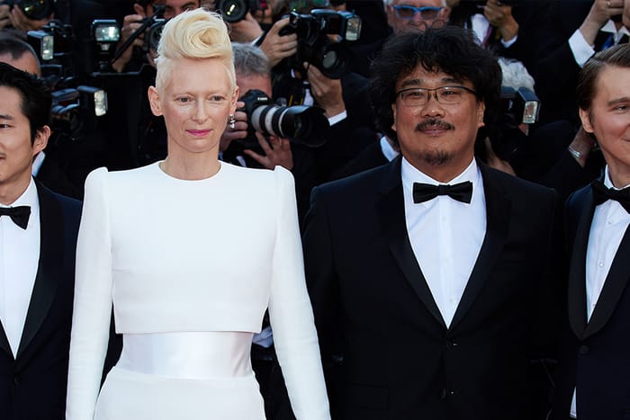 劇集版《上流寄生族》確定由 Tilda Swinton 當主角，為何觀眾們會表示失望？