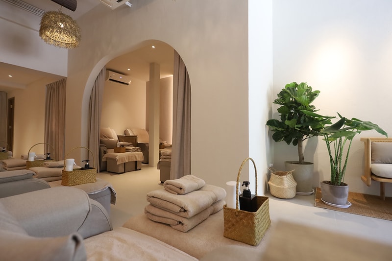 ⽇月按摩 Sun and Moon Massage ：旺角花墟極簡現代按摩店 POPBEE