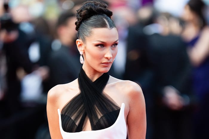 Bella Hadid 剖白對抗情緒問題的心路歷程：「社群媒體並不真實」