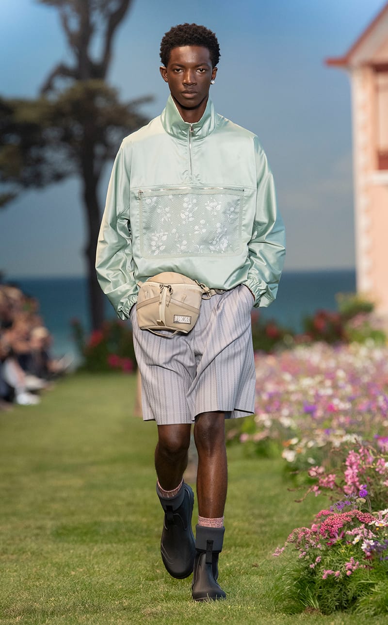 漫步於靜謐花園，Dior 2023 夏季男裝大秀上，時髦女生們都在注意這些
