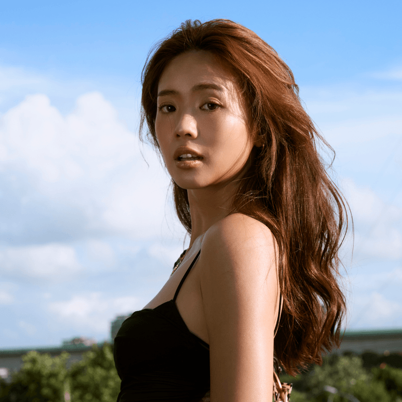 popbee girls vv_levia interview influencer ootd what in my bag