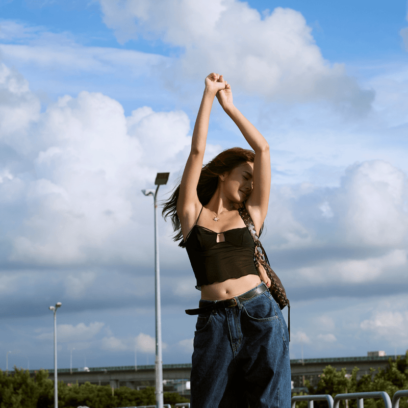 popbee girls vv_levia interview influencer ootd what in my bag