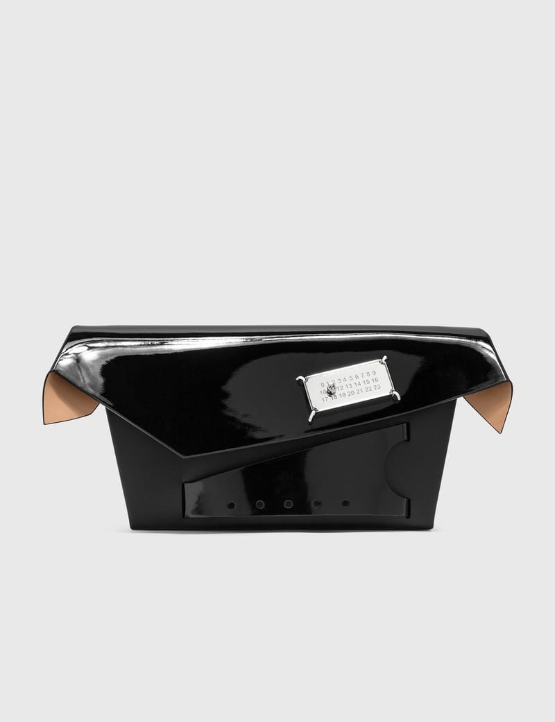 【MAISON MARGIELA】SNATCHED CLASSIQUE MEDIUM BAG Maison Margiela Black Snatched Classique Medium Bag Maison