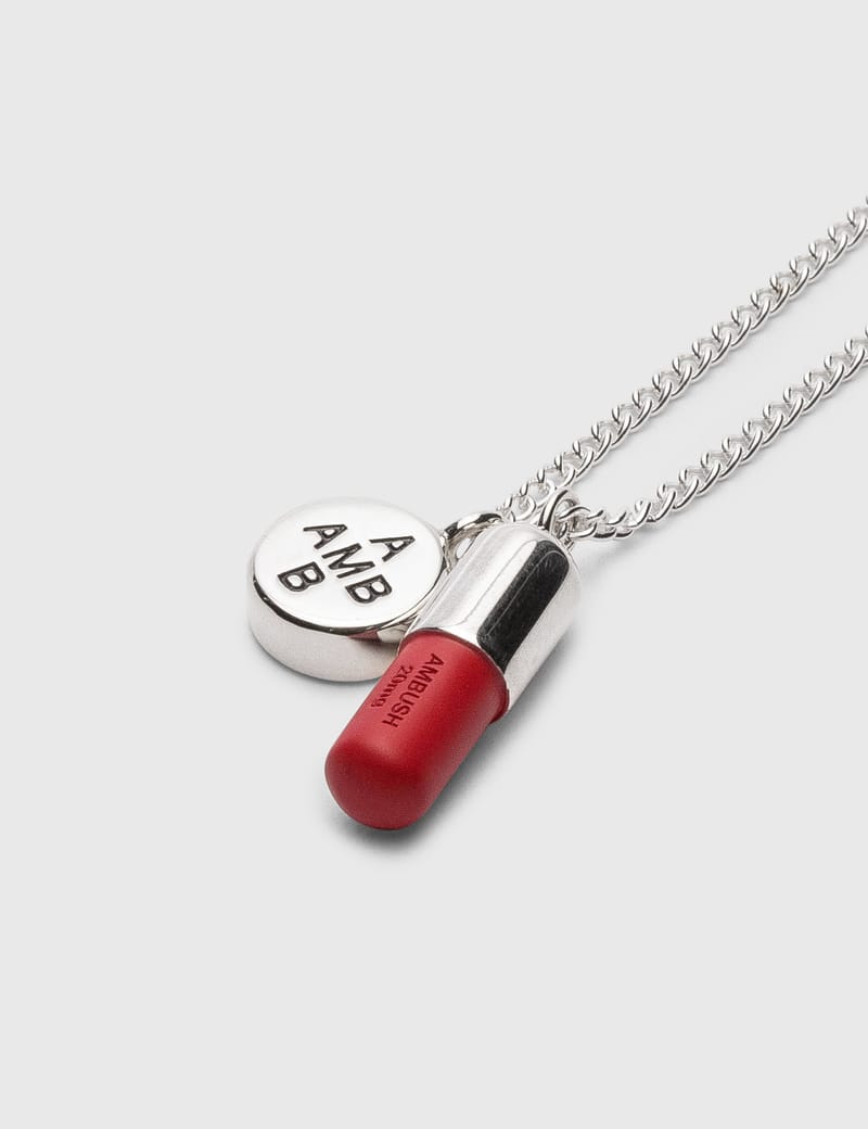 AMBUSH PILL CHARM NECKLACE 赤 アンブッシュ ☆新品・未使用