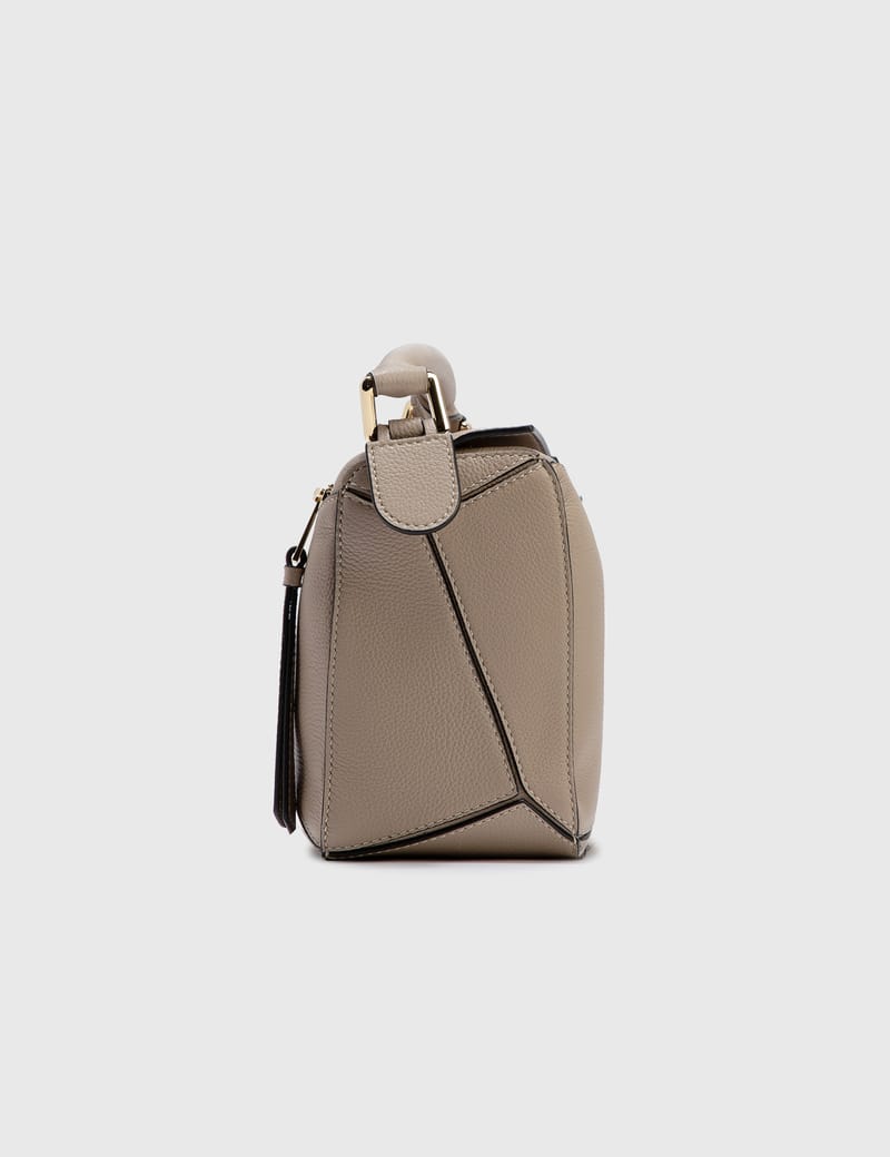 Loewe small puzzle online sand