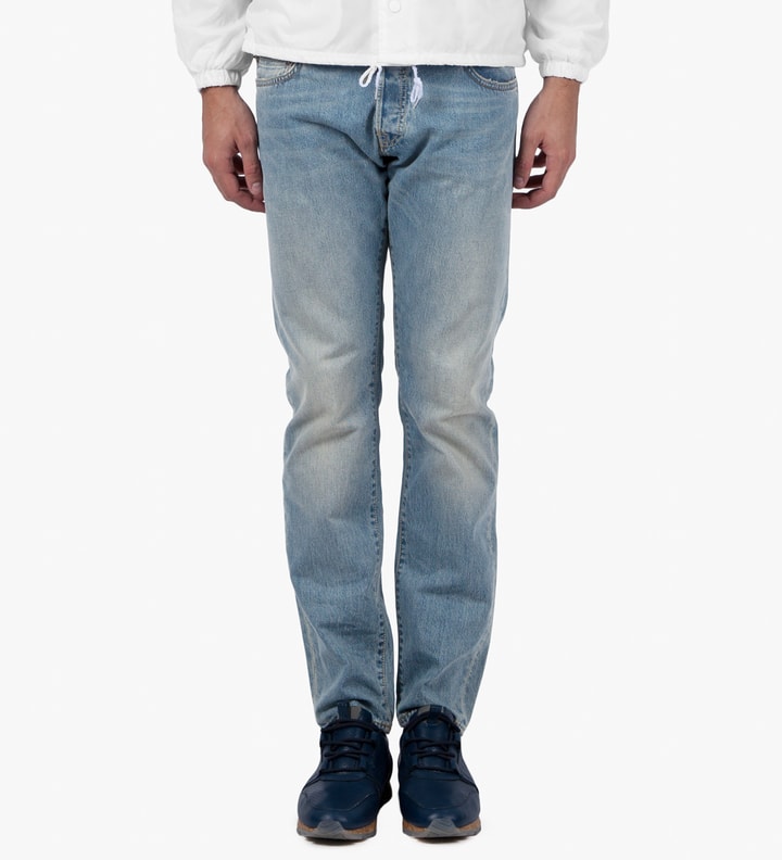 46KB 2001 null null null null 6 21 21 2003 null A6I7DBRoM3cesM