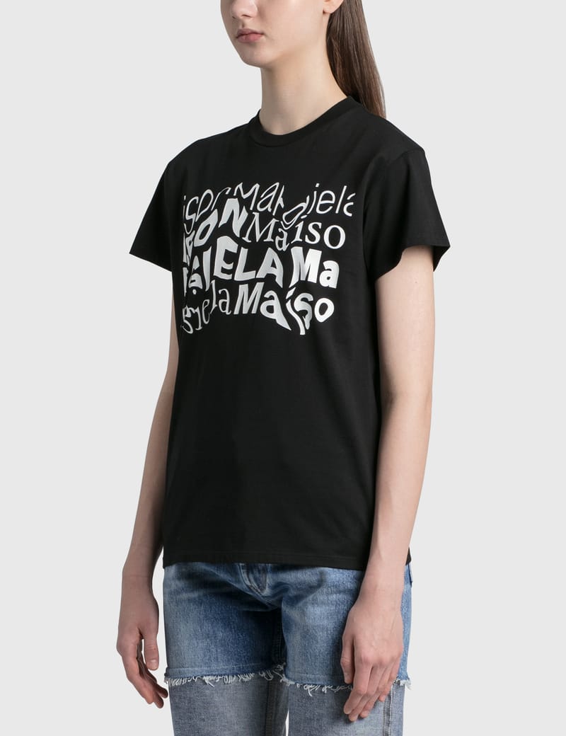 人気☆【MAISON MARGIELA】☆(W) Distorted Logo T-Shir.t Black Maison Margiela Distorted logo T-shirt - Black
