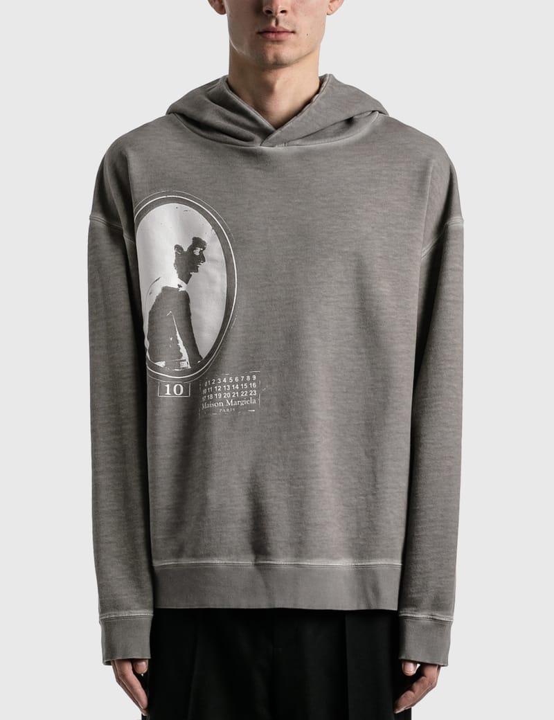 Graphic hoodie discount maison margiela