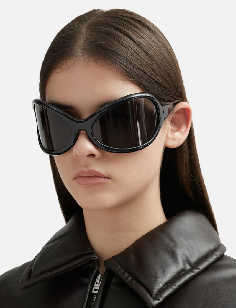 Acne hot sale frame sunglasses