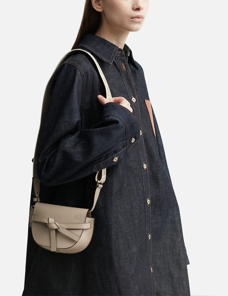 結び目が魅力♪ ゲートデュアル バッグ LOEWE ミニ ◆ ブラック ロエベ - ゲートデュアル バッグ ミニ | HBX - ハイプビースト