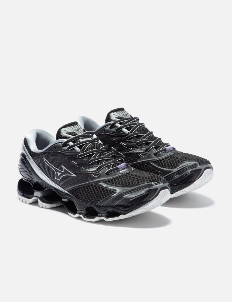 Shoes-5-4-64b8b.jpg?fit=max&w=