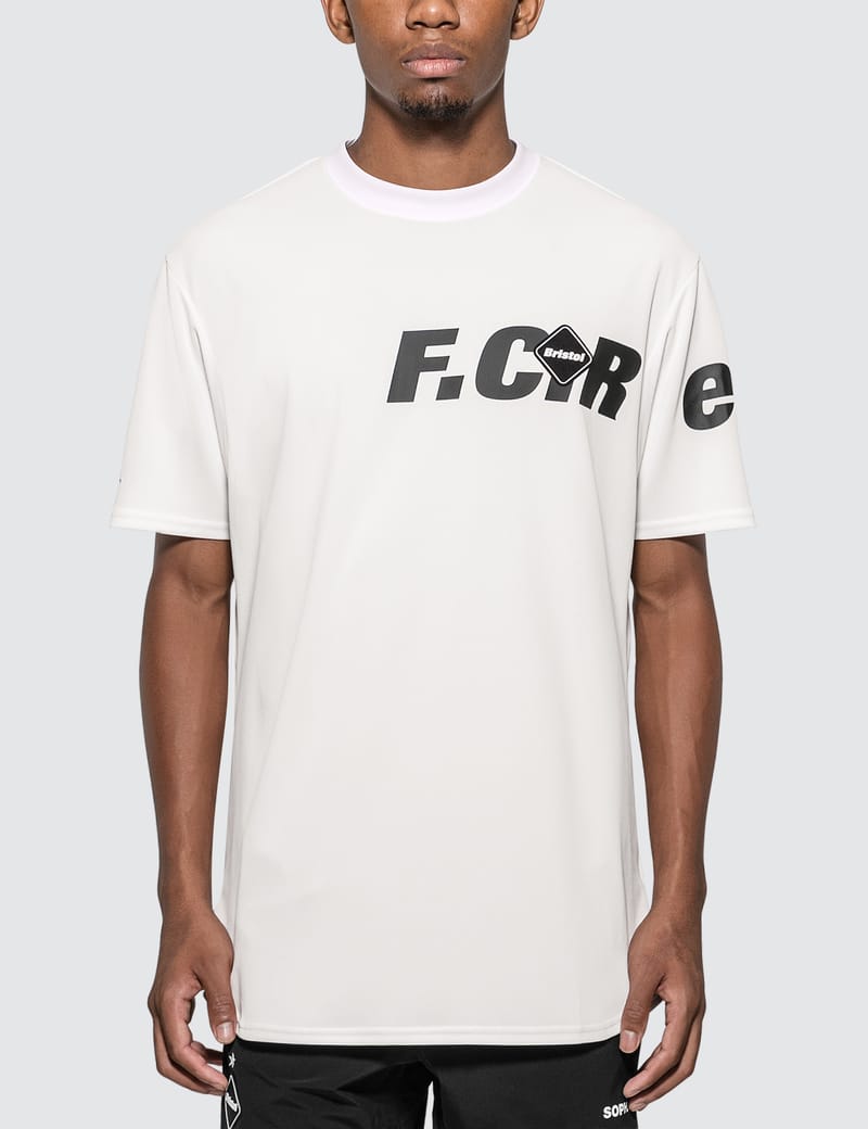 FCRB Bristol STRADDLE LOGO S/S TOUR T 美品 F.C. Real Bristol - Straddle Logo Tour T-Shirt | HBX